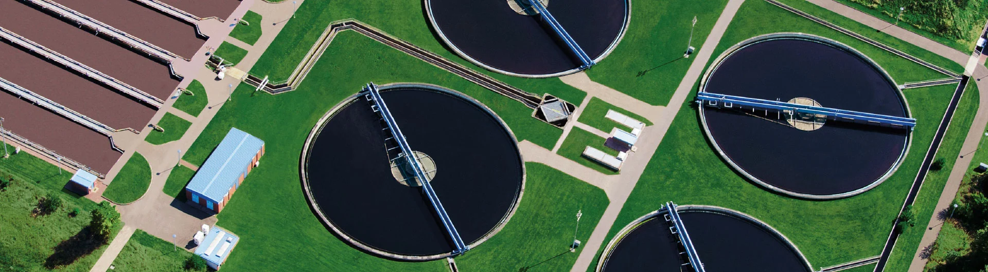 Wasserbecken in Kläranlage